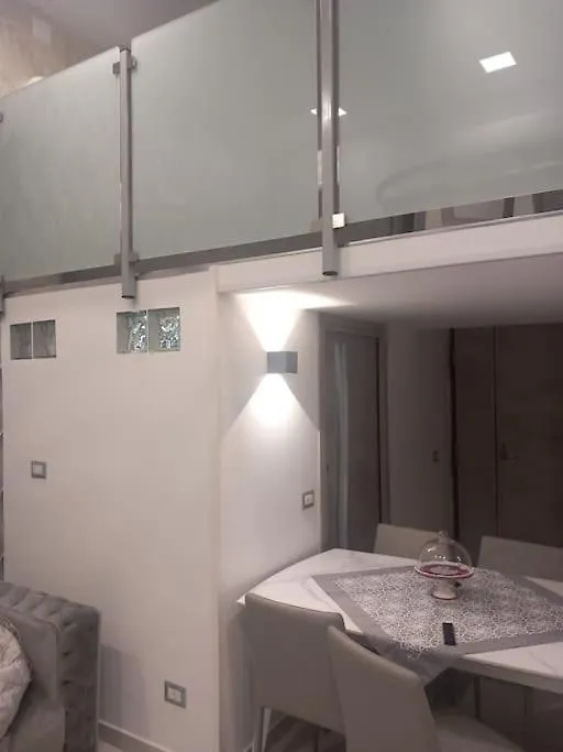 Central Station Home Napoli - Self Checkin Apartment Naples